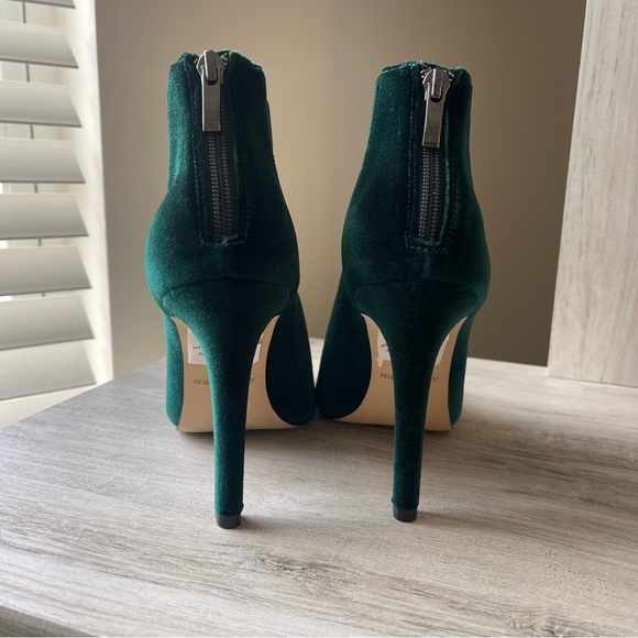 Emerald Green Stiletto Ankle Booties - Picture 3 of 9